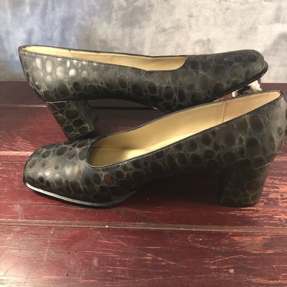 Etienne Aigner Leather Crocodile Print Brown/Grey Block Heels Size 9.5 - Picture 3 of 11